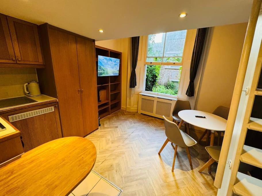 Trio'S Haven In Portebello Road London Exterior foto